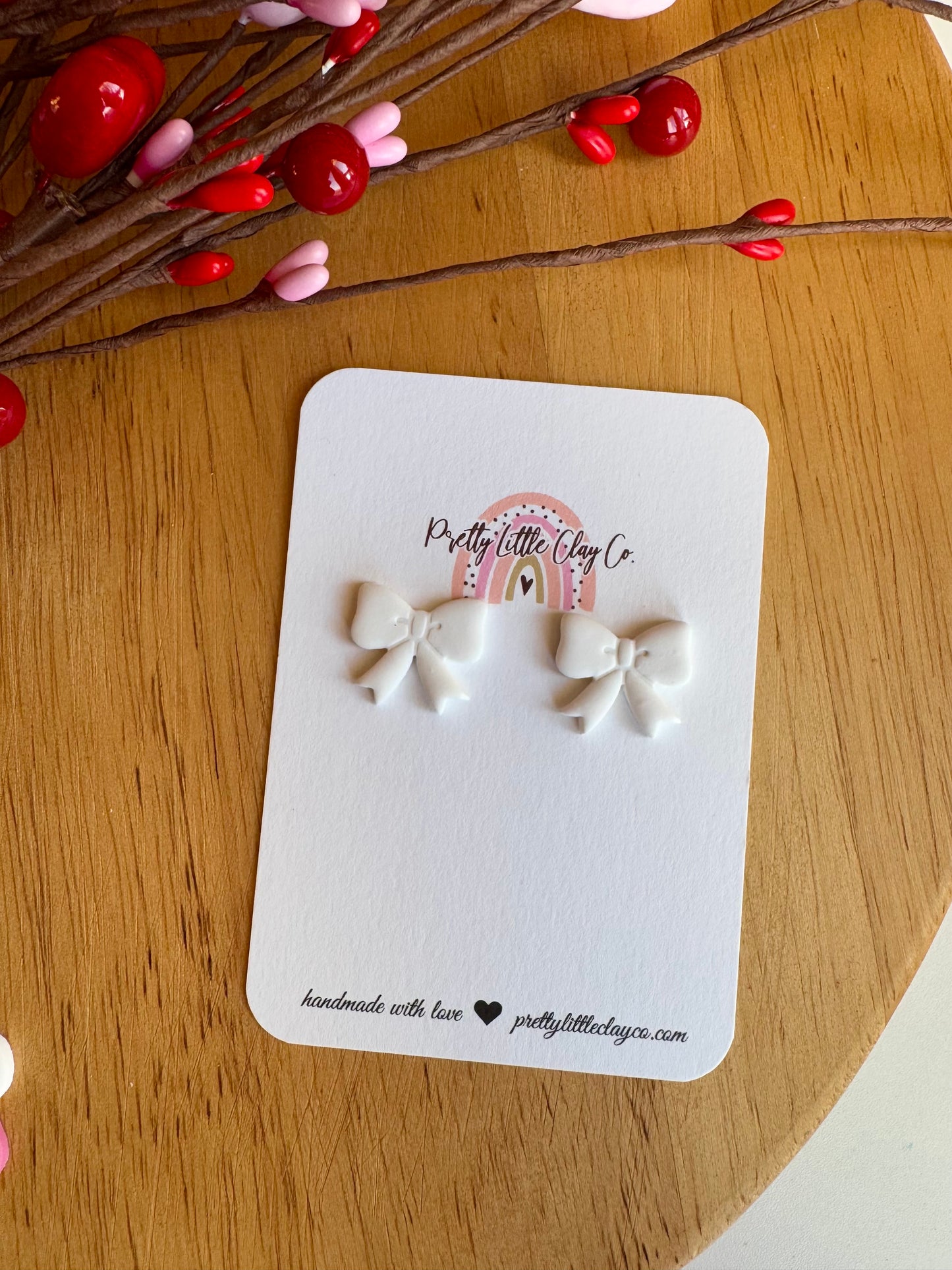 Bow Studs (white)