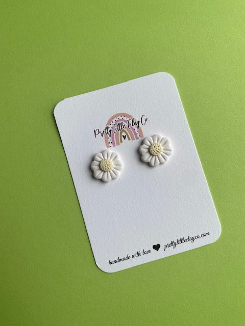 Daisy Studs (pastel)