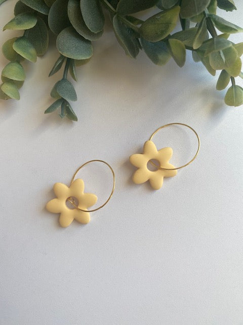 Flower Hoop (golden yellow)