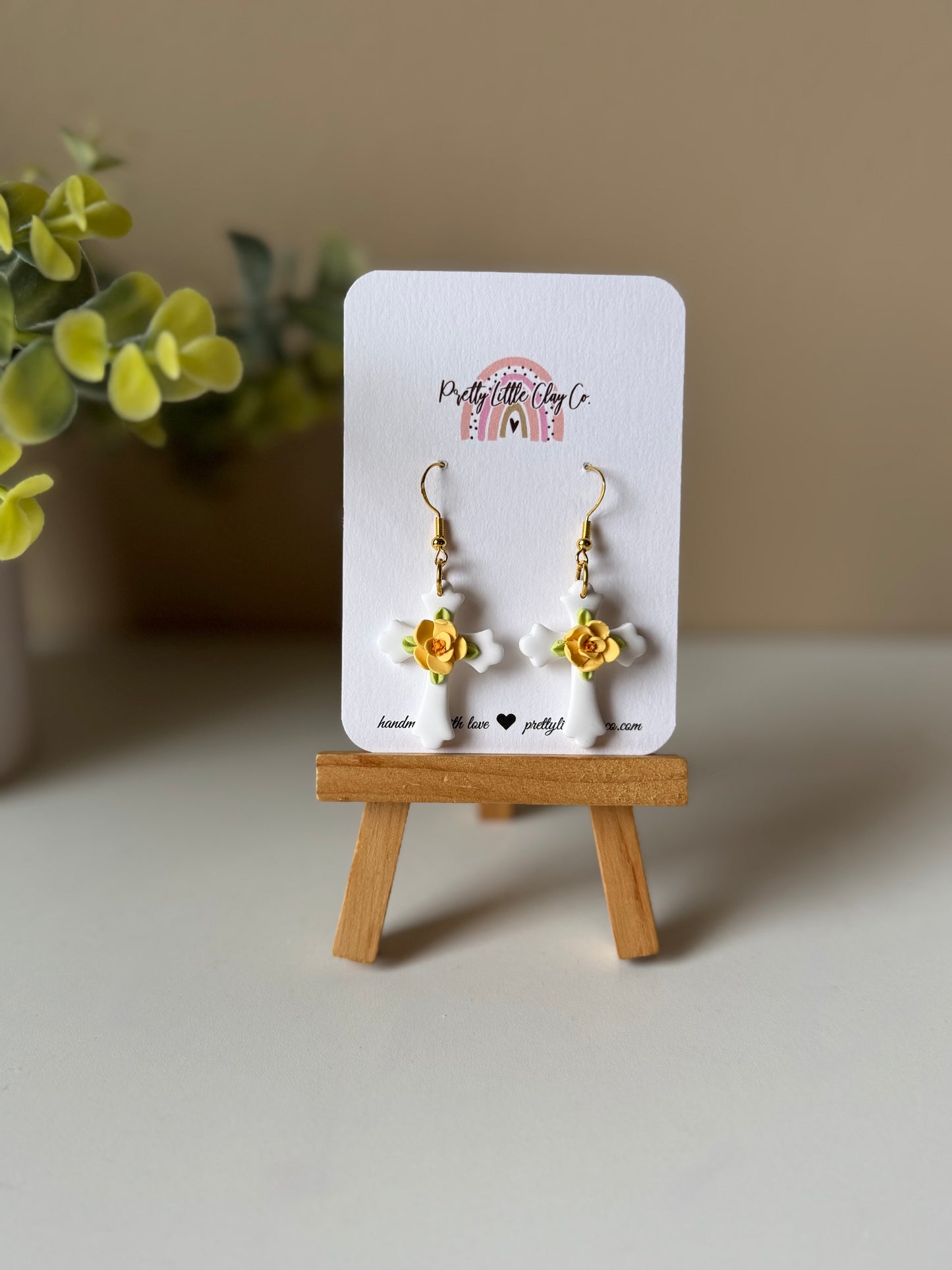 Floral Cross (golden)