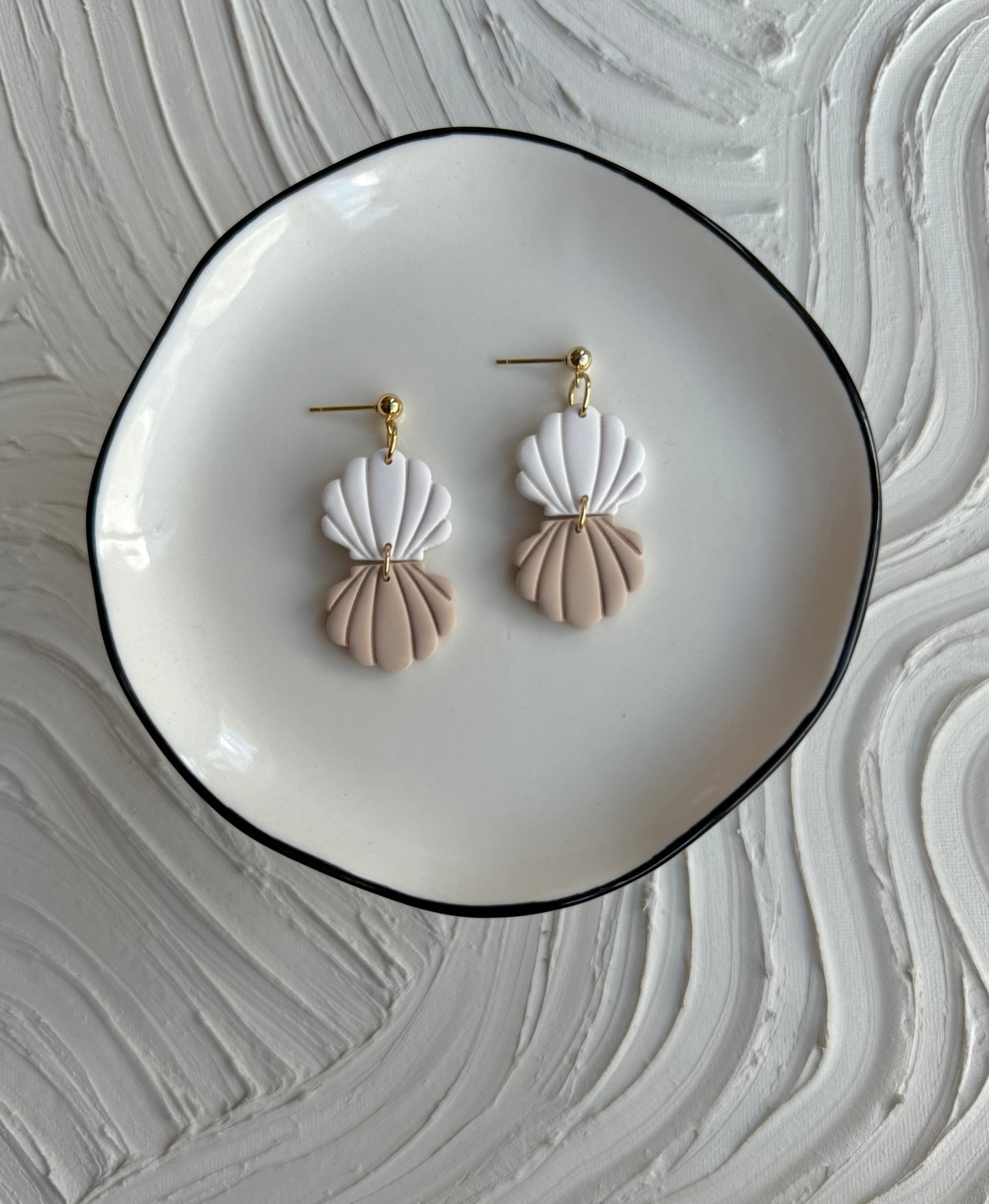 Shell Dangle