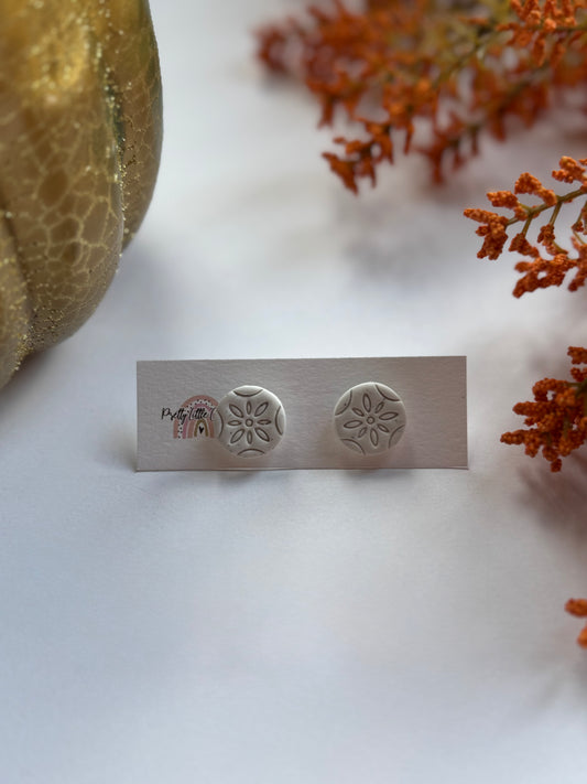 Lyla Studs (speckled white)