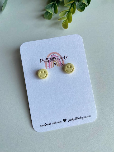 Smiley Studs (yellow)